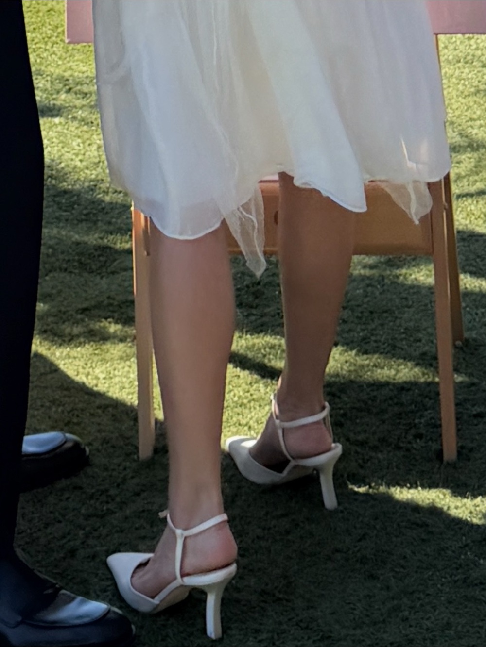 Manolo Blahnik Ivory Satin Heels (Size 37 1/2) - Picture 13 of 15